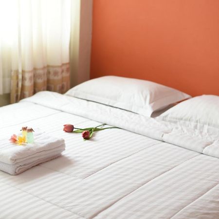 Roemah 28 Syariah Hotel Medan Eksteriør billede