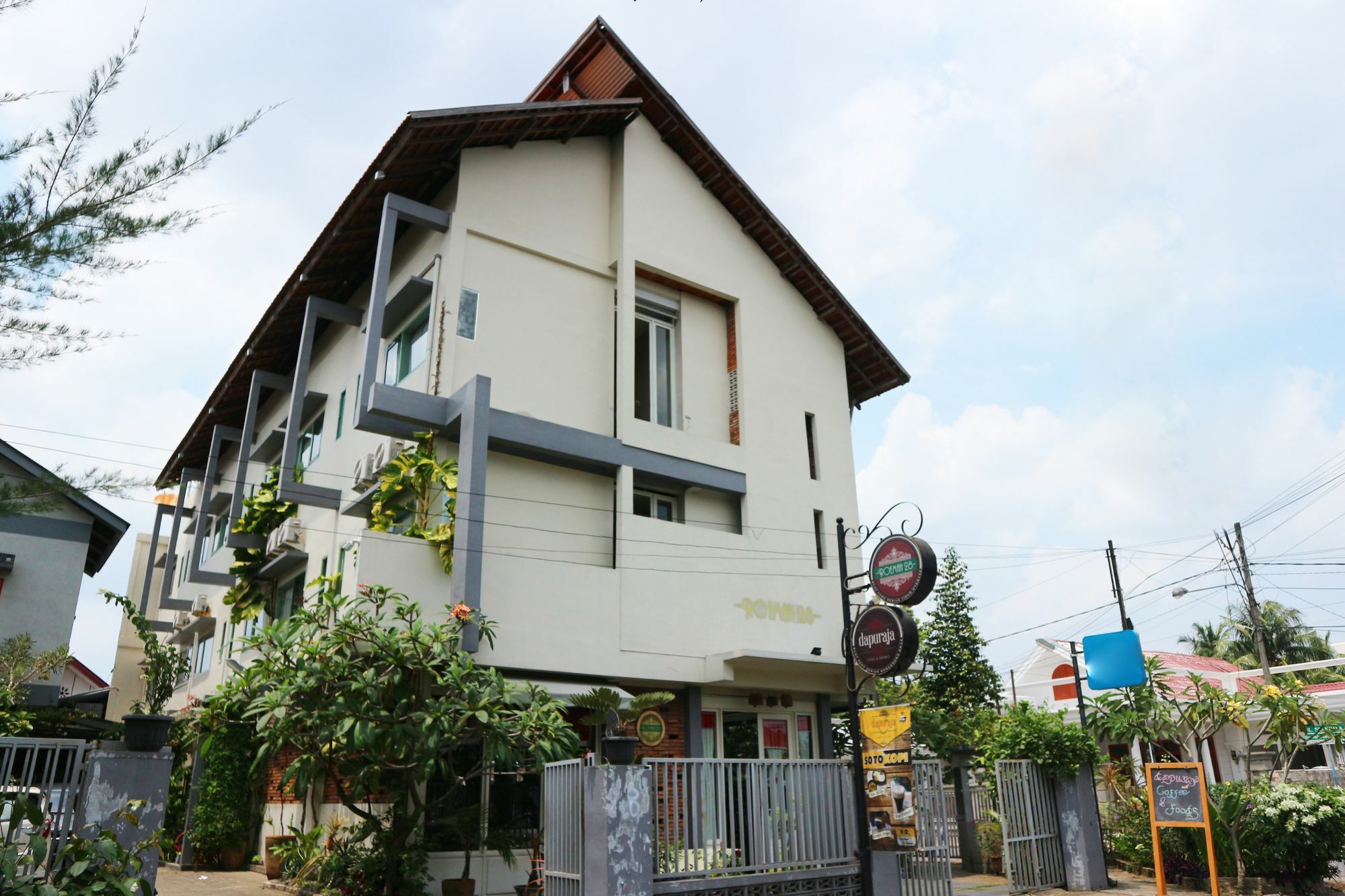 Roemah 28 Syariah Hotel Medan Eksteriør billede